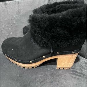 Ugg Clogs